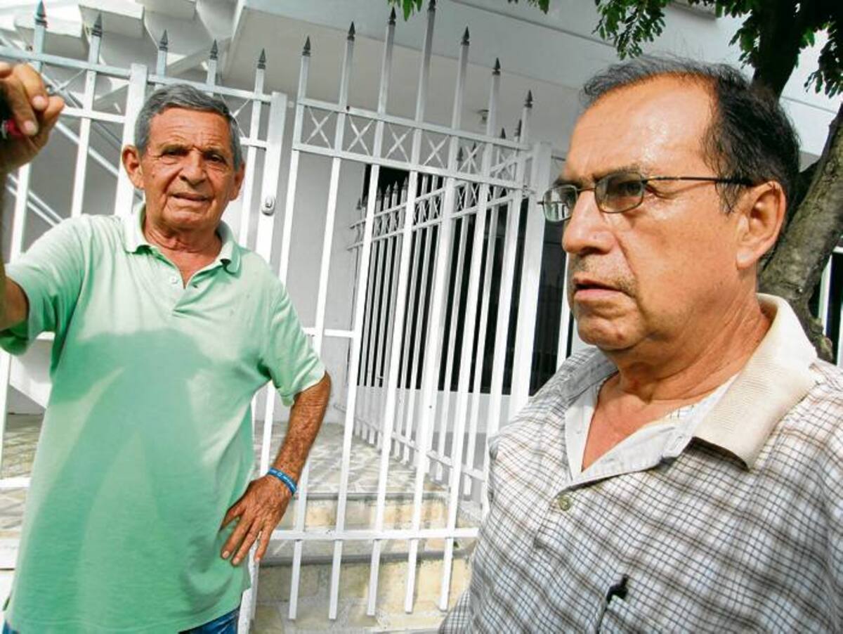 Daniel Rodríguez y Jaime Gómez Valcárcel, residentes de Manga. PEDRO TORRES-GENTE BAHÍA