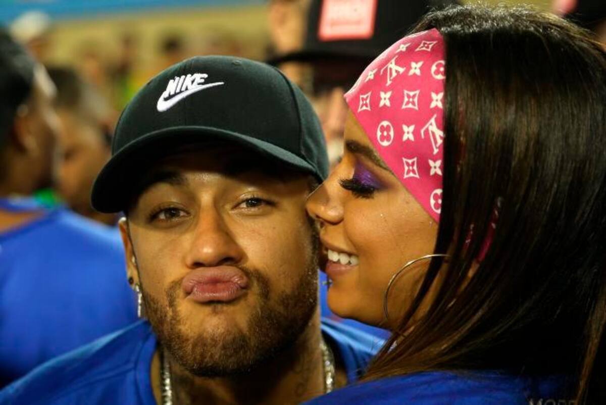 Neymar y la cantante Anitta.