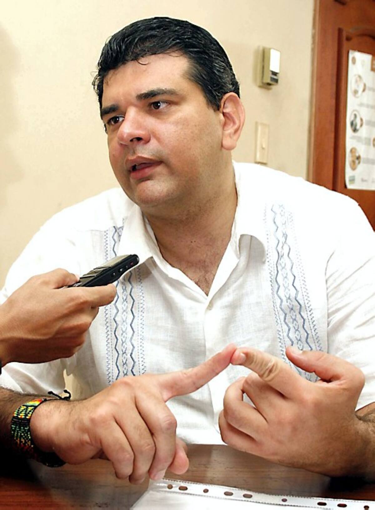 Gustavo Montes de AICO, avanza en su campaña política.
