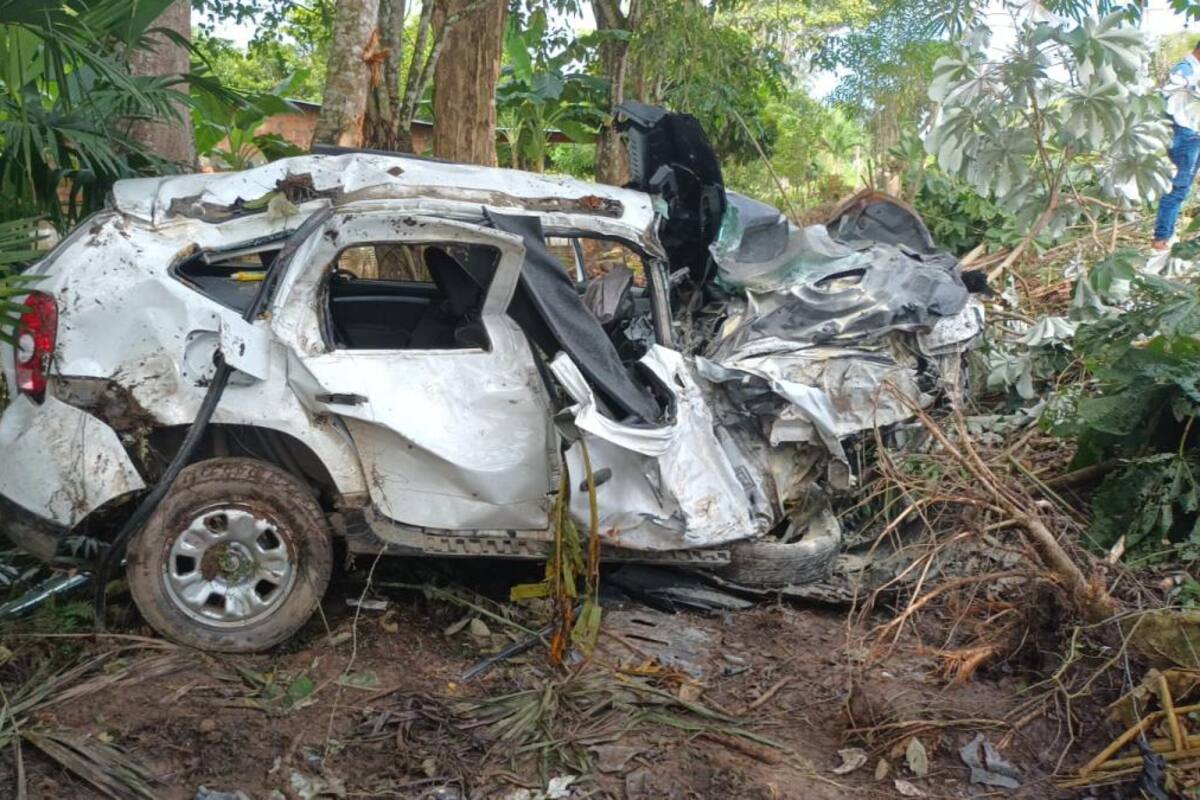 Carro se salió de la vía, chocó con árbol y se incendió: murió enfermera