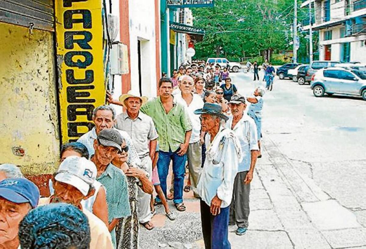 A los ancianos de Montería les están robando parte de los subsidios, denunció la Alcaldía. El Universal