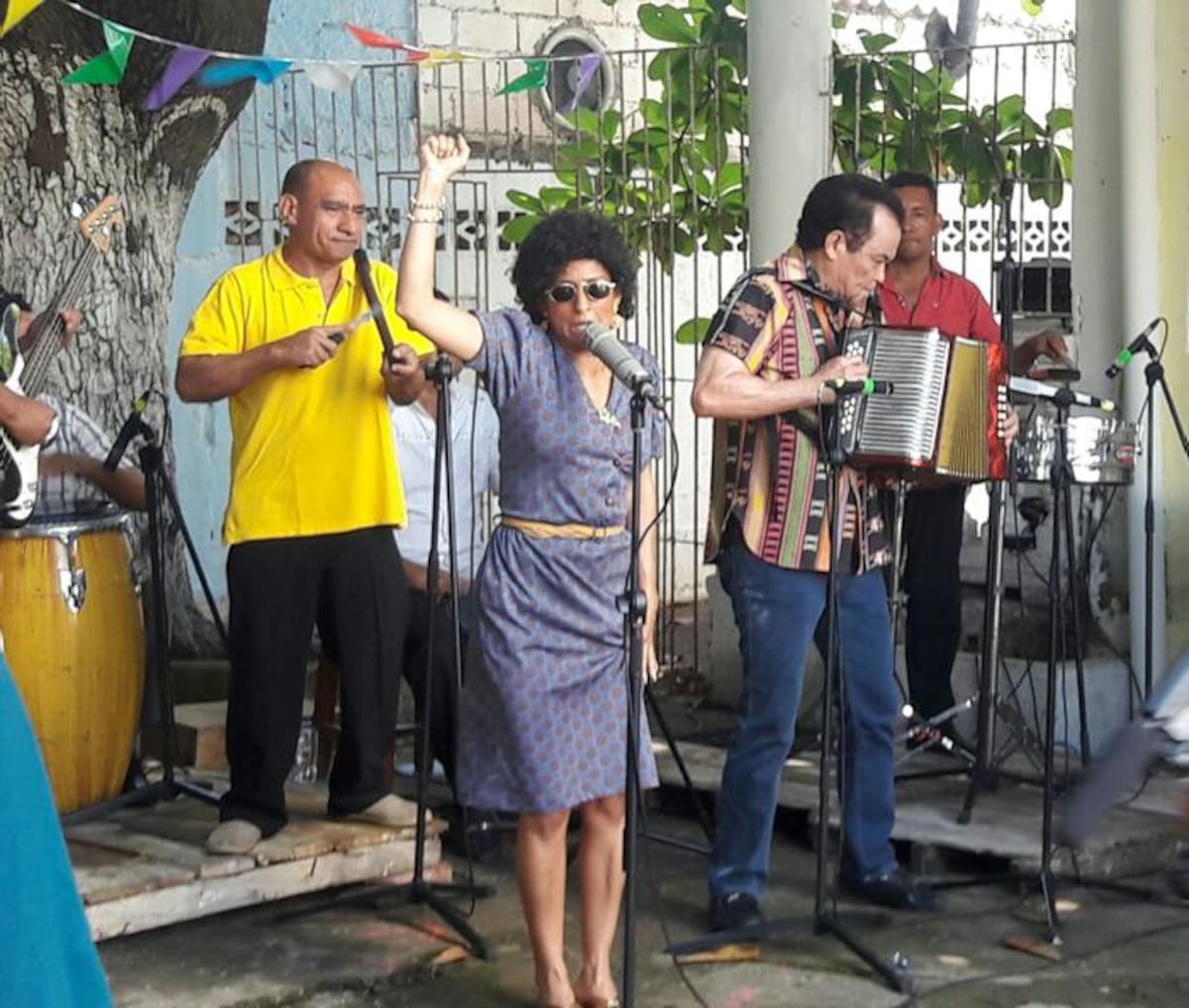Aida Bossa y el maestro Alfredo Gutiérrez. ANDREA RODRÍGUEZ.