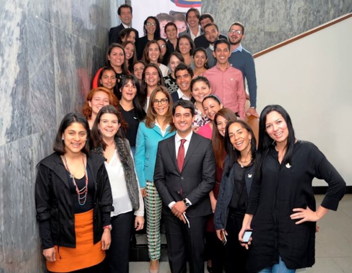 Los 348 colegios que ingresan al programa de Jornada Única en 2016 tendrán el acompañamiento de los 16 líderes que se integran al programa. Ministerio de Educación