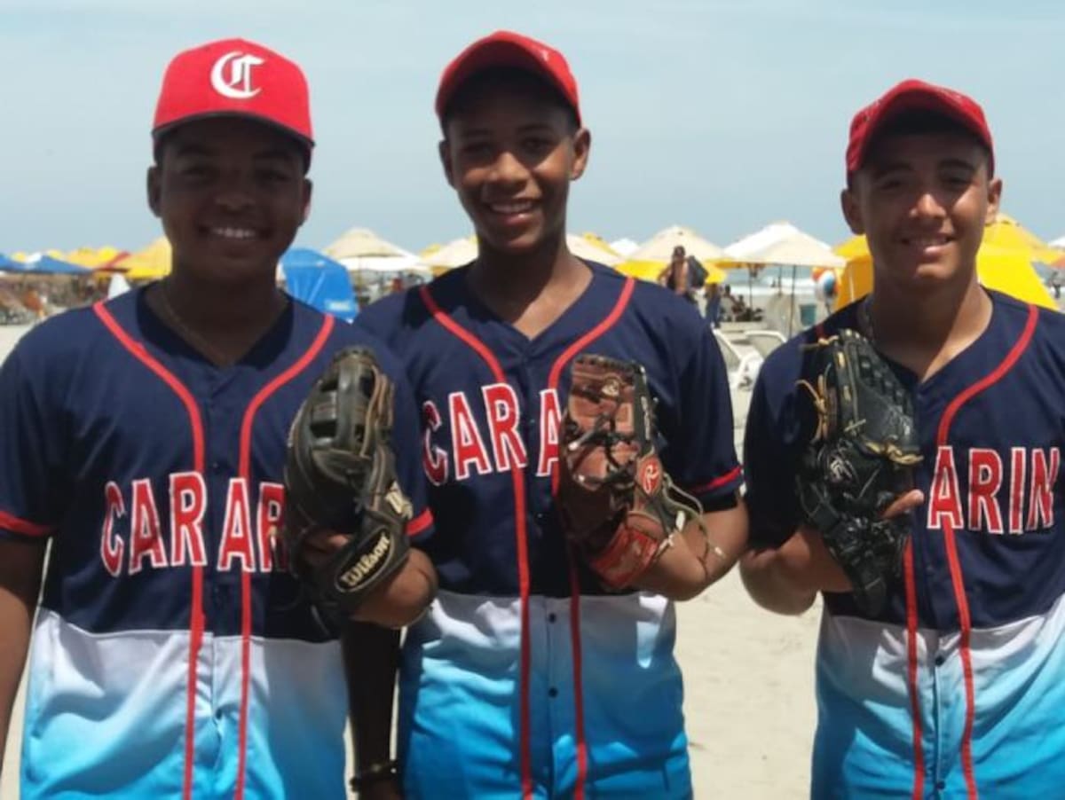 Rafael Verbel, Juan Bello y Nicolás González, peloteros destacados de Cararín. Cortesía