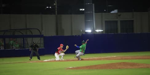 Tigres de Cartagena logra remontada épica ante Toros en debut de Urshela