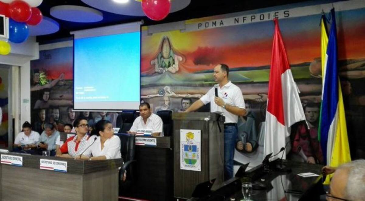 El alcalde Marcos Pineda presentó el Plan de Desarrollo ante el Concejo.