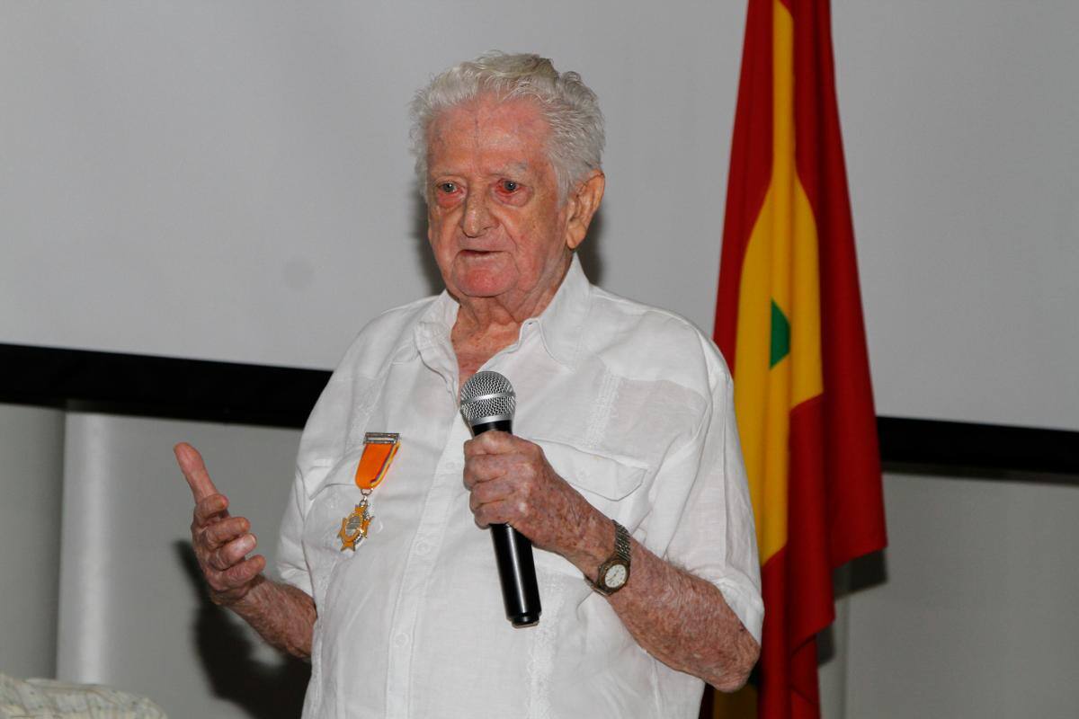 ¡Qué pesar! Se fue un grande del periodismo deportivo, Chelo de Castro