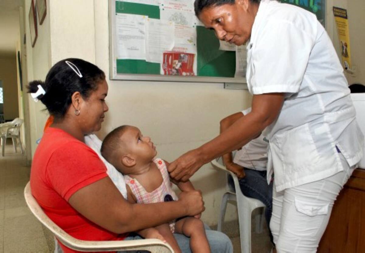 Es necesario que los menores sean vacunados contra este virus por la llegada de las lluvias. ARCHIVO