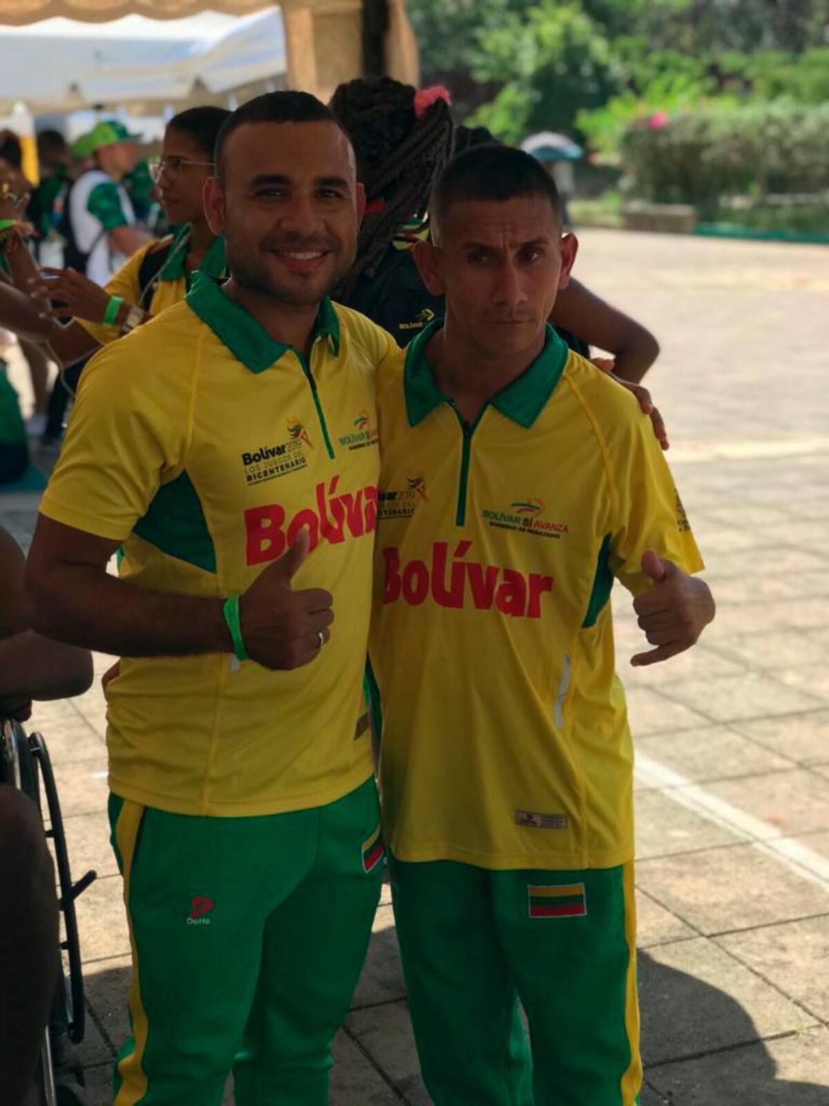 Kenry Sanmiguel (entrenador) y Leonardo Mendoza, plata para Bolívar en lanzamiento en disco. //ÓSCAR DÍAZ/EL UNIVERSAL