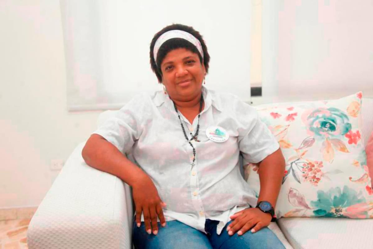 Diploma que presentó la Primera Dama Cynthia Pérez a la Alcaldía es falso