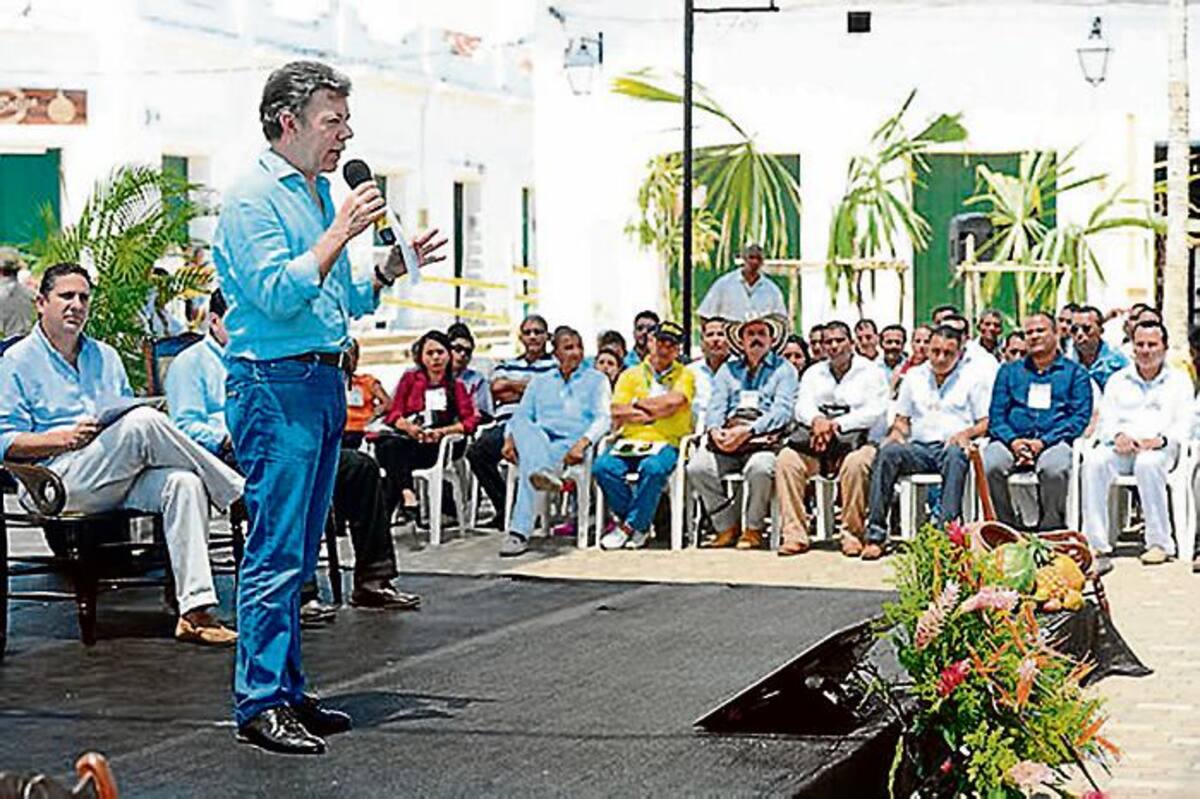 El presidente Juan Manuel Santos estuvo en Mompox donde realizó el Acuerdo para la Prosperidad número 100. Cortesía Presidencia de la República