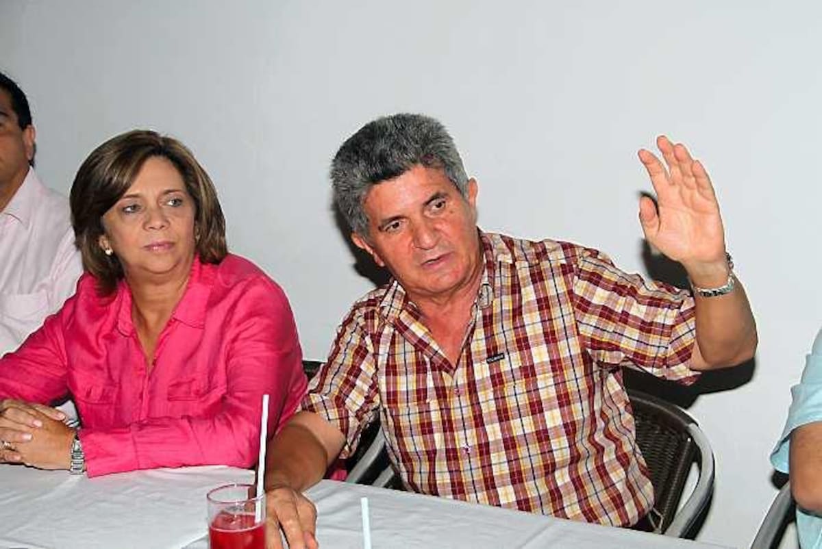 Jesús Puello Chamié consideró que los dirigentes conservadores en Cartagena y Bolívar se la "aplicaron" y por eso dejó de ser candidato, dijo ayer en tanto adhirió a la candidatura de Rosario Ricardo. Oscar Díaz