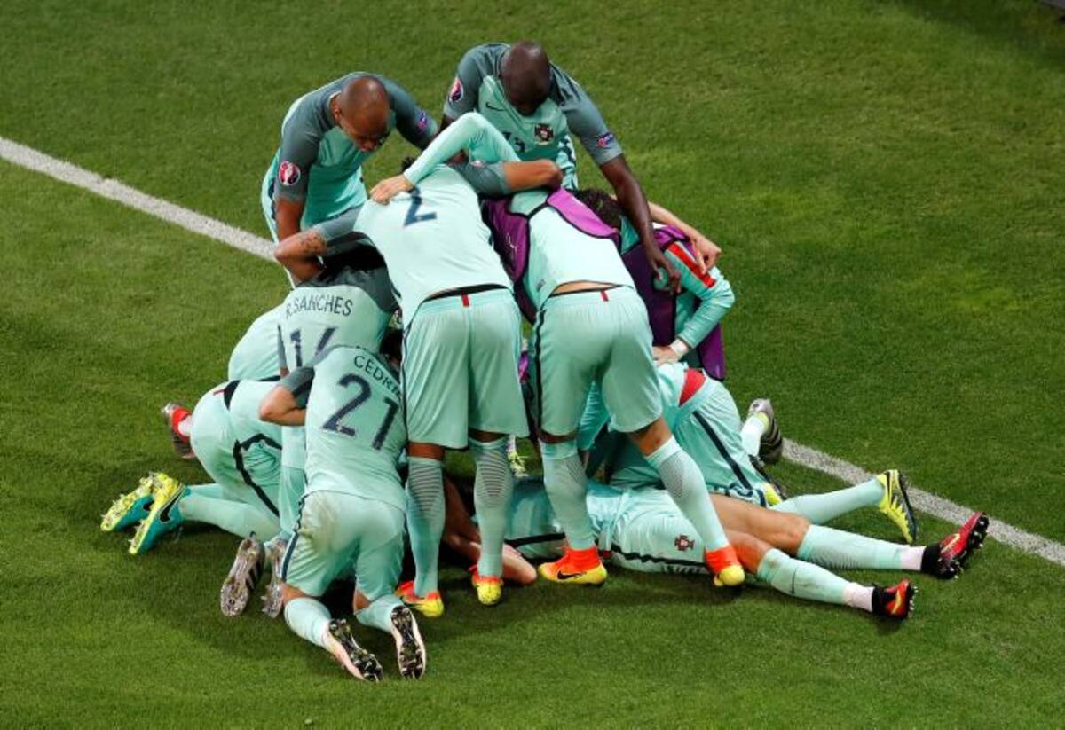 Portugal superó la pequeña desventaja de no poder contar con su central Pepe, el muro casi infranqueable de su defensa en los partidos de octavos contra Croacia y de cuartos frente a Polonia, que fue baja por molestias musculares. AFP