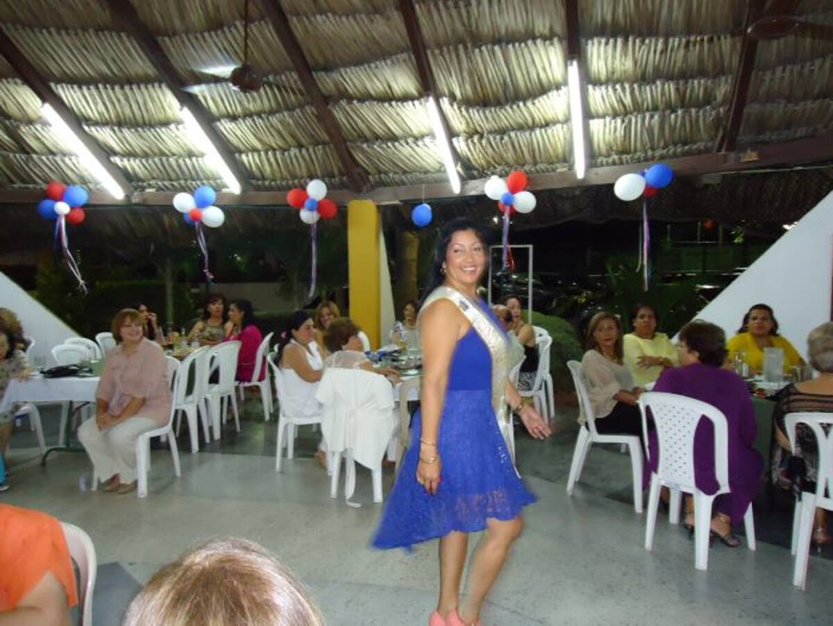 Sandra Martinez Escobar es la representante de la fundación Redimir al concurso Señora Cartagena CORTESÍA