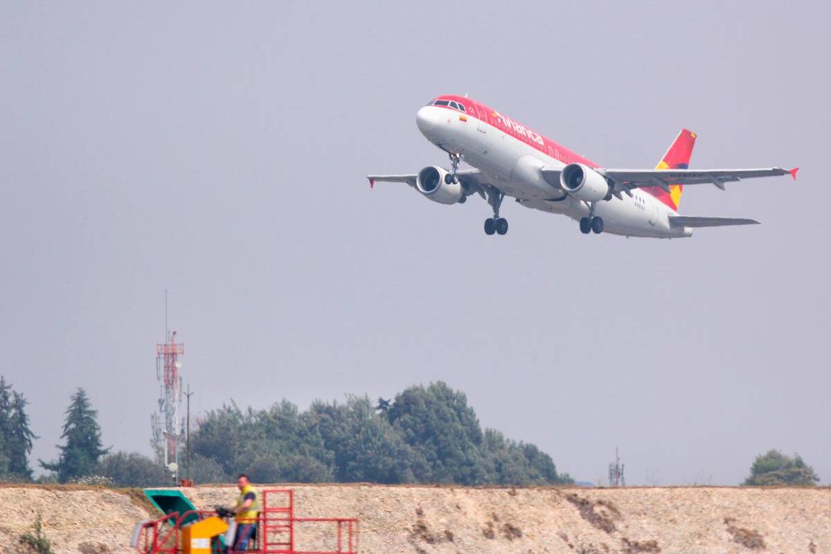 Avianca no se va a destruir como empresa, está buscando un alivio