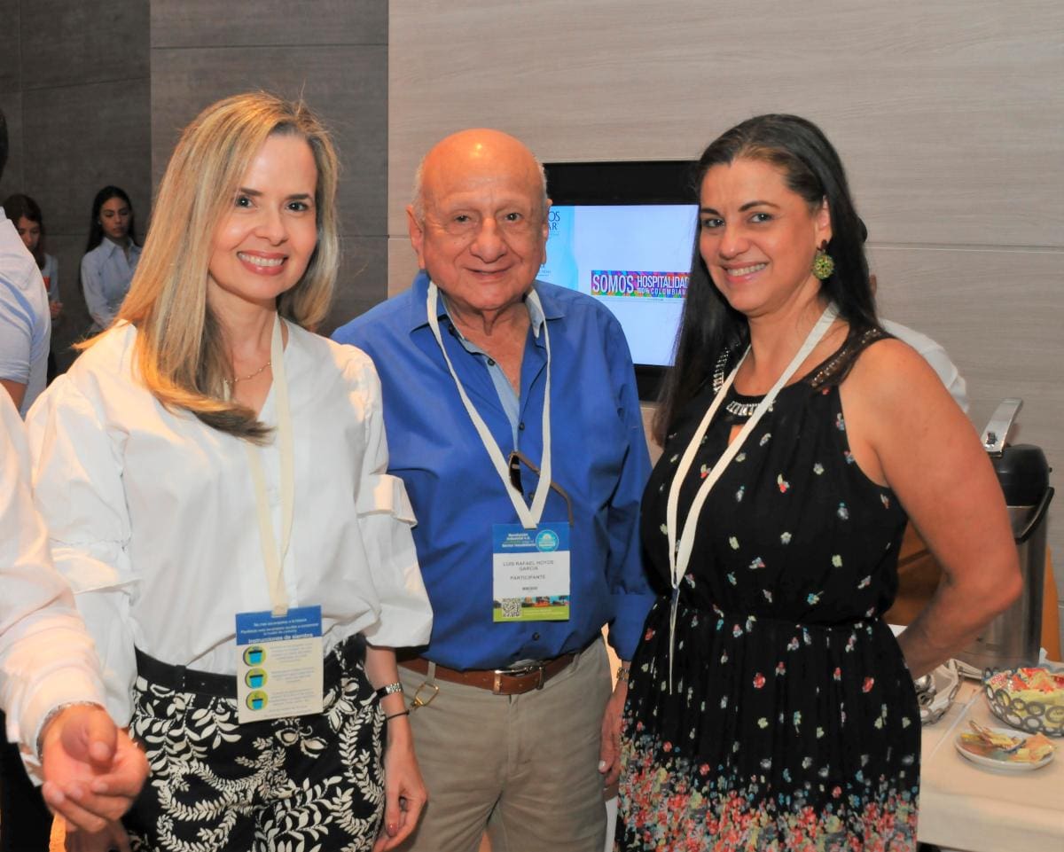 Jessica Juliao, Luis Hoyos y Mercedes Galarza.