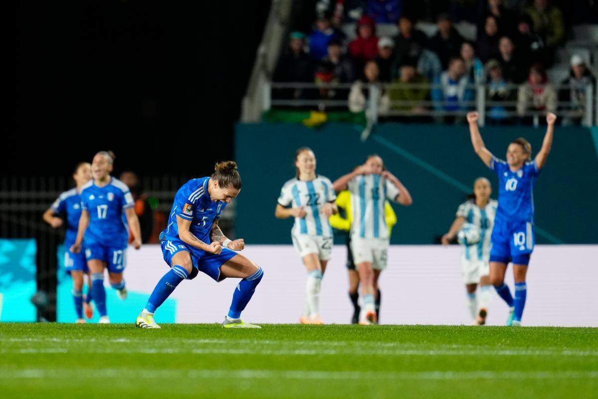 Mundial Femenino de Fútbol: Argentina debutó con derrota frente Italia