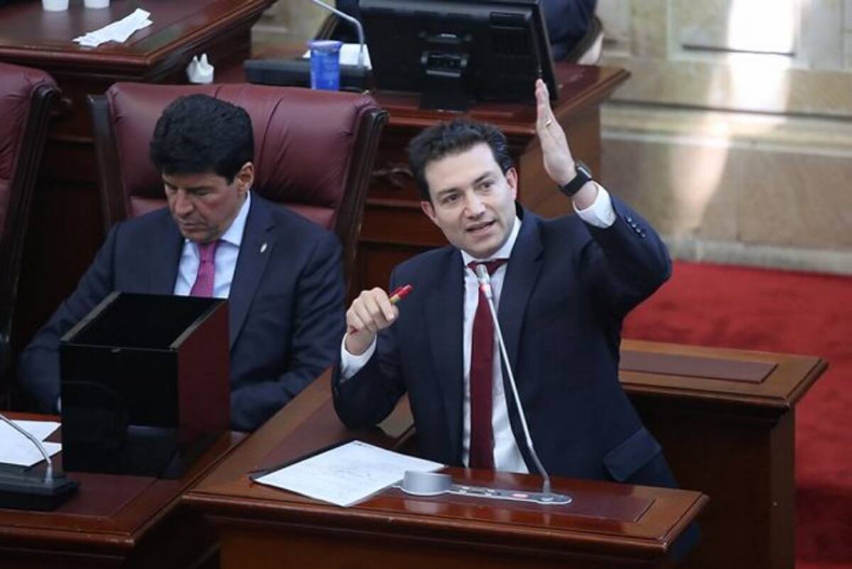 Carlos Felipe Córdoba fue elegido este lunes con 203 votos en el Congreso de la República. Colprensa