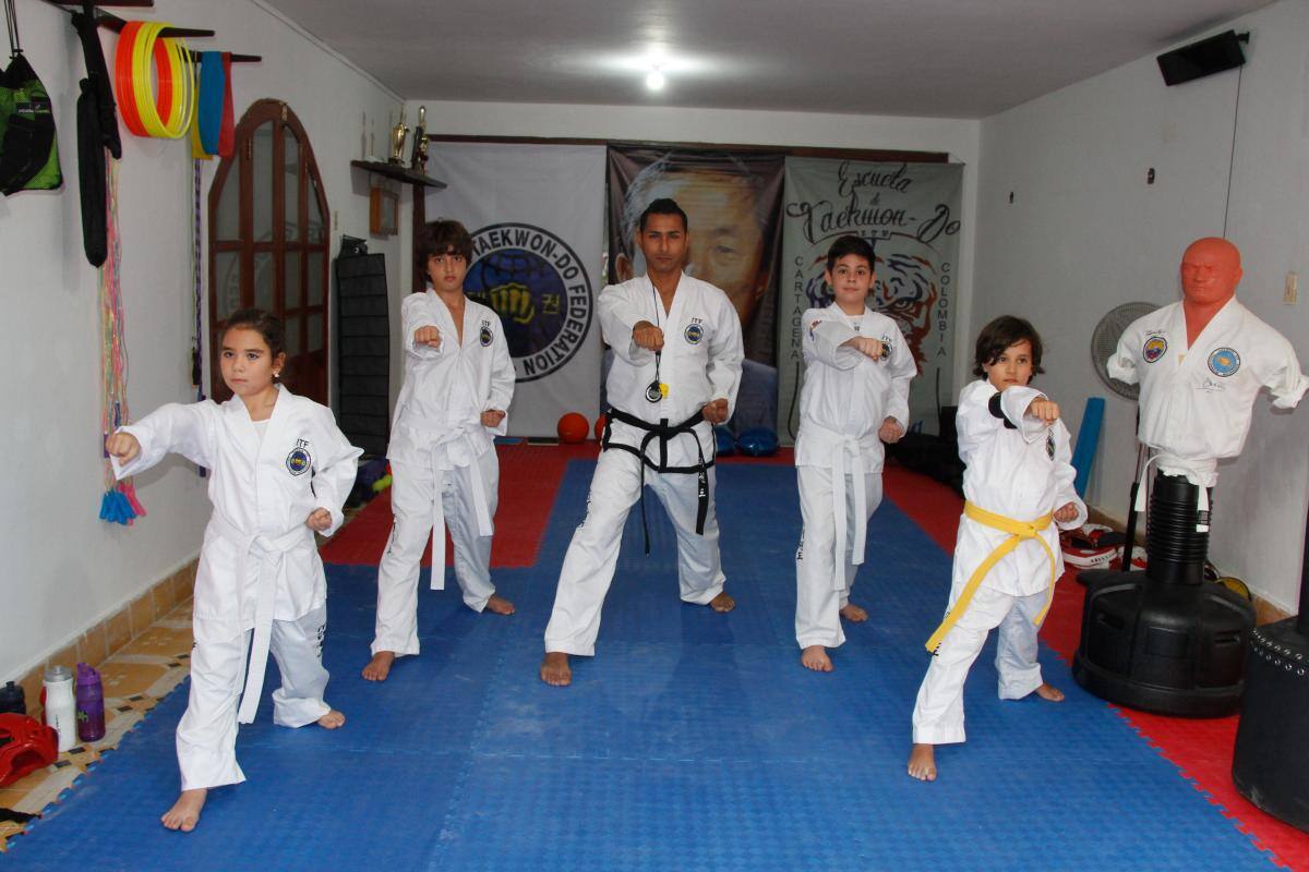 Hwarang abre sus puertas al taekwondo de Bolívar