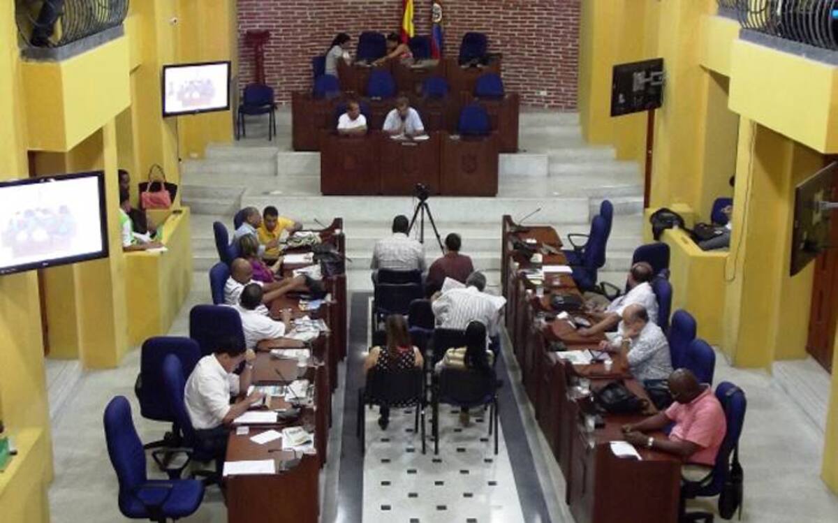 Durante la sesión de ayer, el concejal Américo Mendoza dijo que el nombramiento de Bruce Mc Master como alcalde encargado es ilegal. Foto Milton de Jesús Mendivil Ortiz