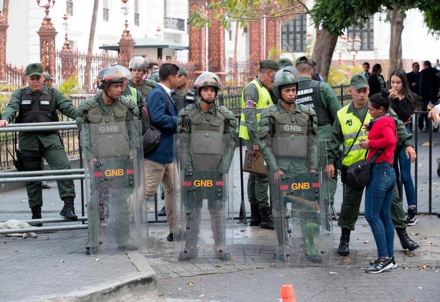 Sindicato venezolano denuncia nuevo caso de abuso de militares a periodistas