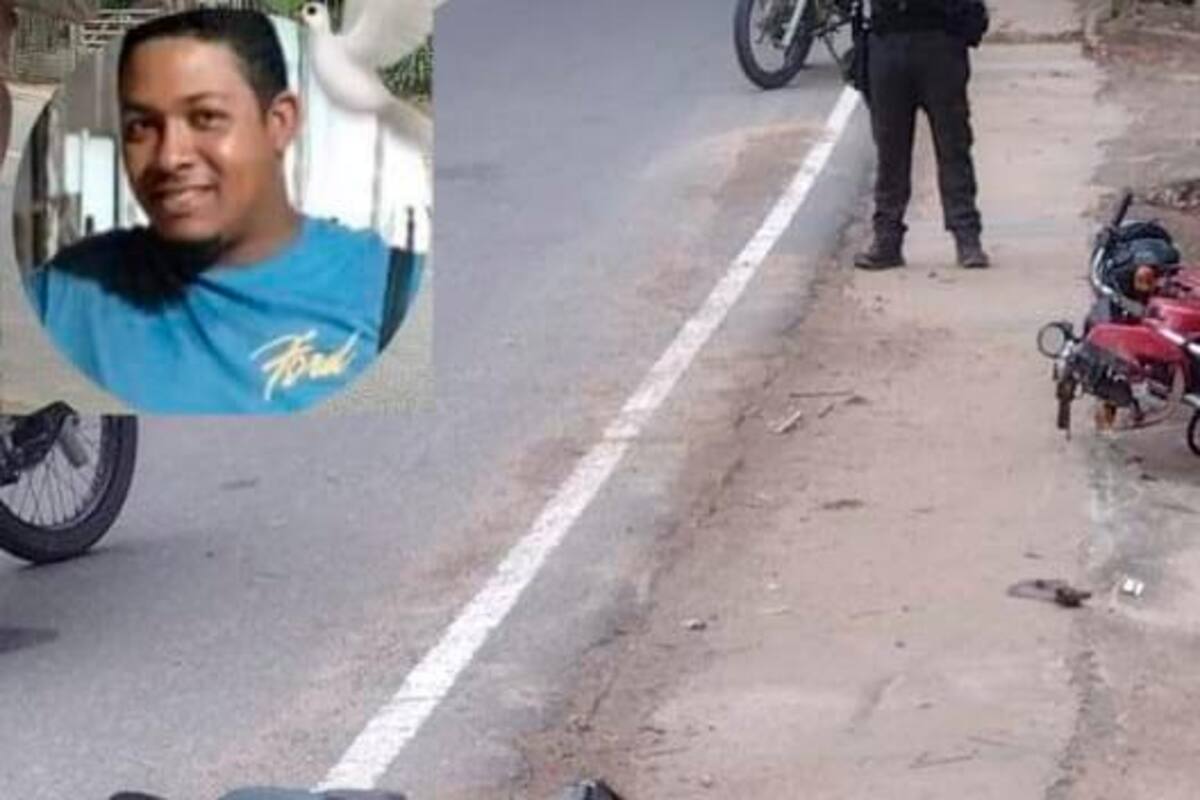 Hombre muere tras perder el control de su moto y chocar contra un árbol