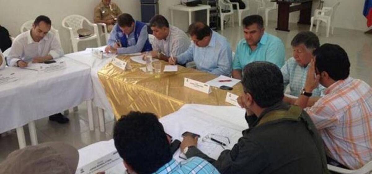 El vicepresidente se sentó a dialogar con los manifestantes de Tibú. COLPRENSA