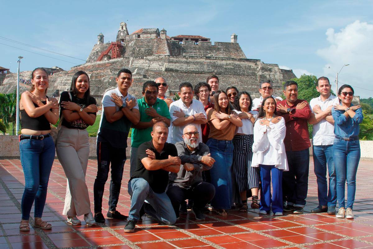 La charla se realizó en las instalaciones del periódico El Universal y se dividió en dos sesiones en las que participaron más de 50 periodistas en total.