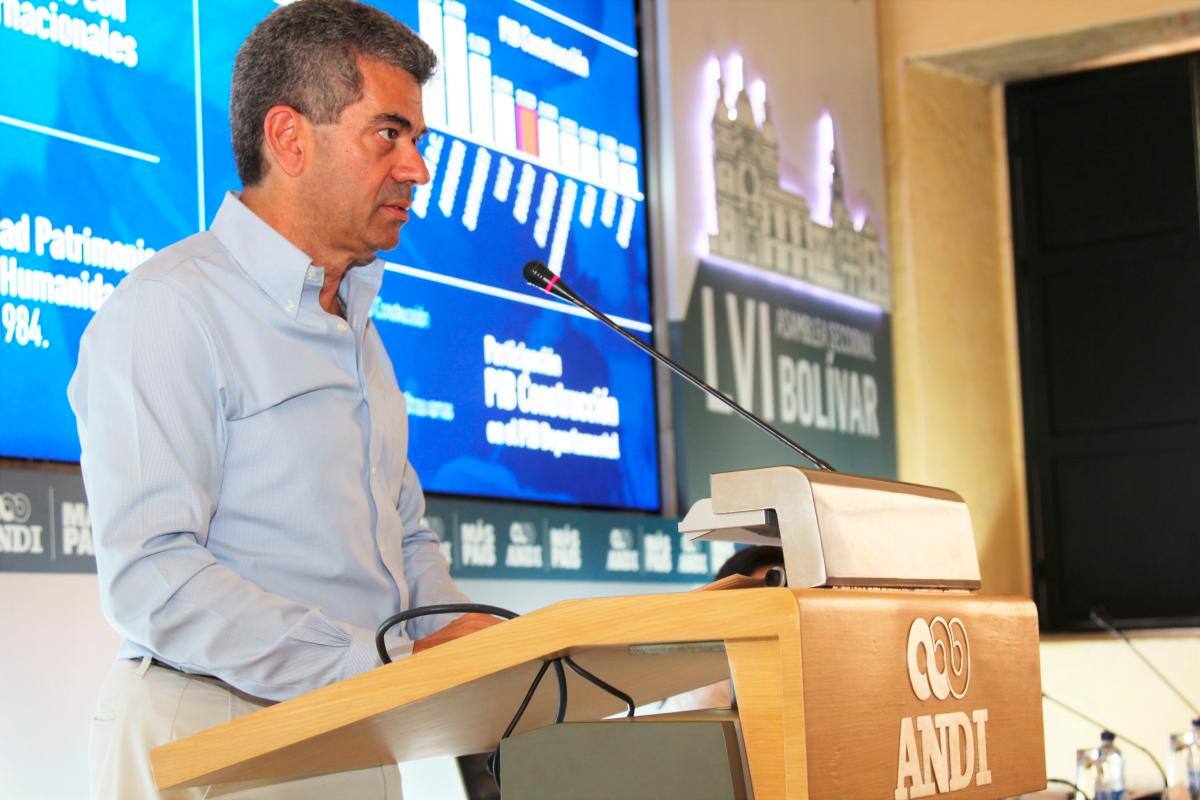 De esta salimos adelante con emprendimientos: Del Castillo