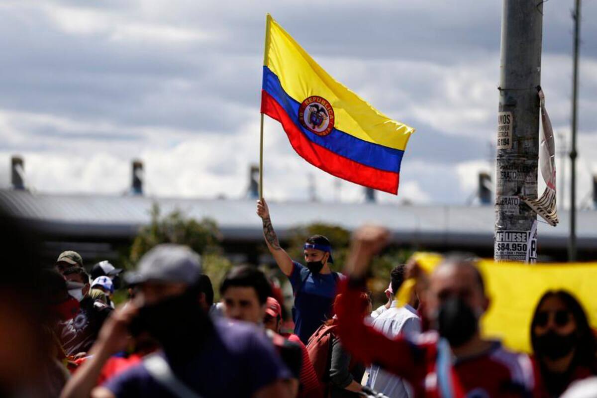 Fiscalía evalúa la captura de personas designadas voceros de paz en Colombia