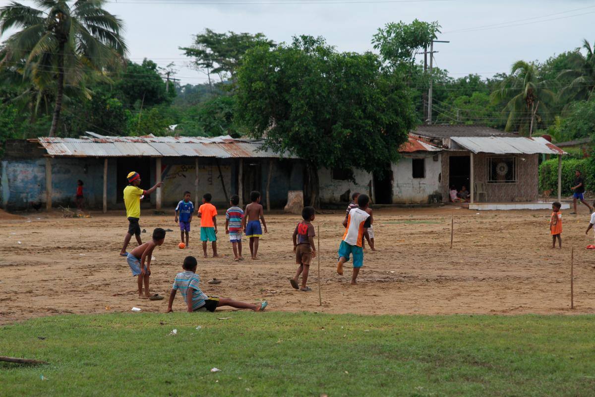 Oficializan donación de Japón para construir biblioteca en Bolívar