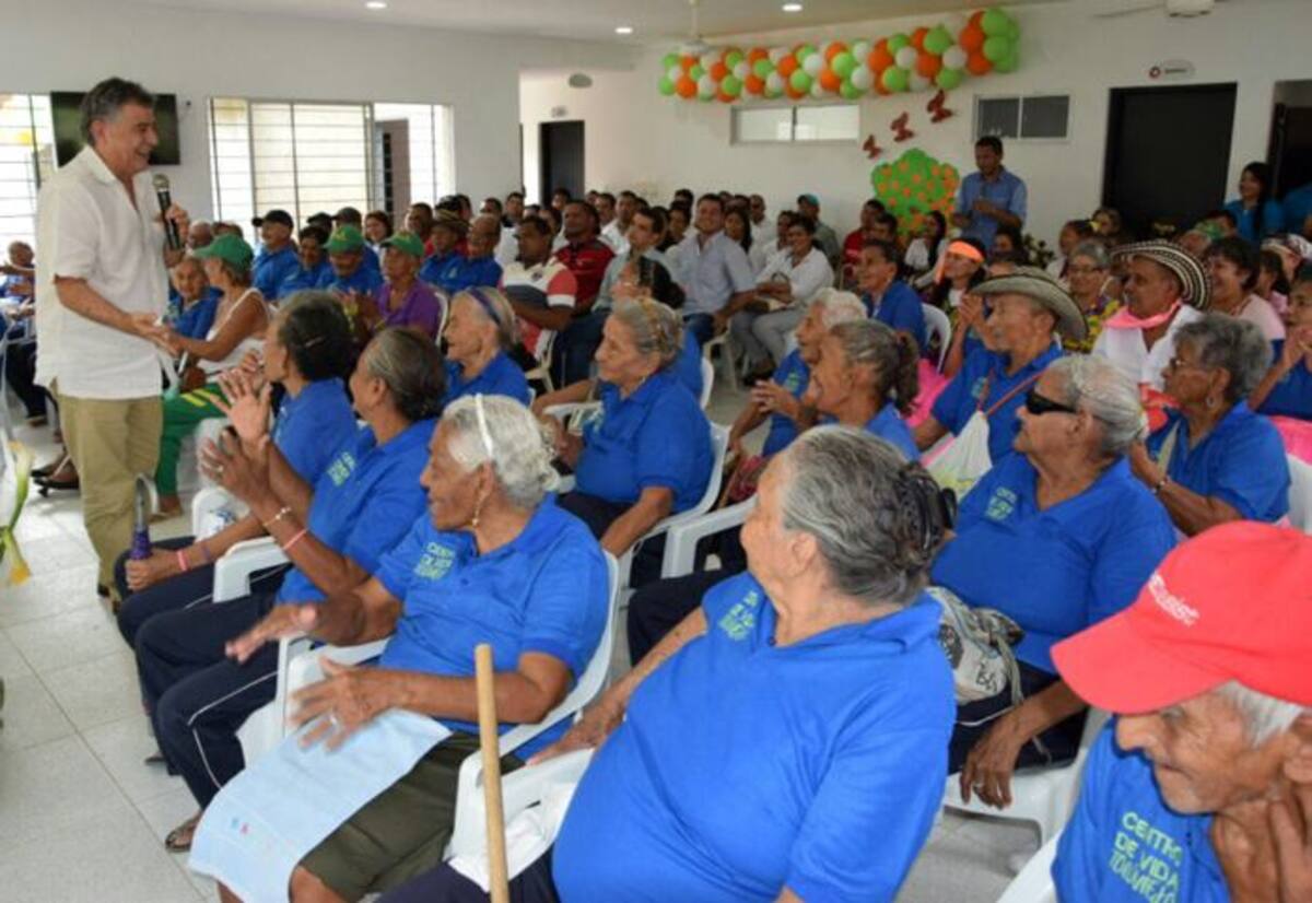 Personas mayores comenzaron a recibir atención en el Centro de Vida María Ángel en Toluviejo. Cortesía.