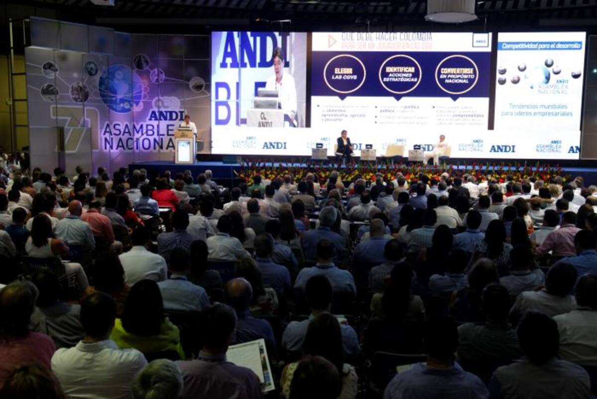 Aunque la revisión a la baja de las proyecciones económicas en Latinoamérica ha afectado el optimismo de los industriales, se mantienen los planes de fortalecimiento de nuevas líneas de negocio. Archivo-El Universal