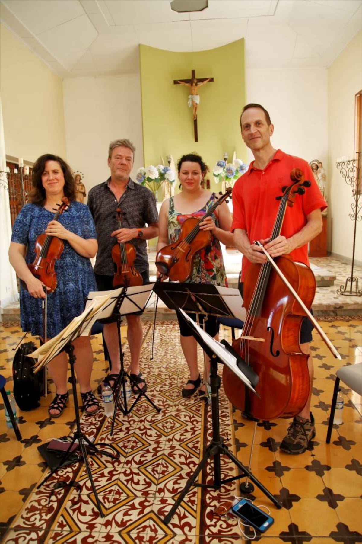 El Cuarteto de Cuerdas de Montreal que interviene hoy en Cartagena, junto con niños y jóvenes de la Fundación Música por Colombia. Aroldo Mestre