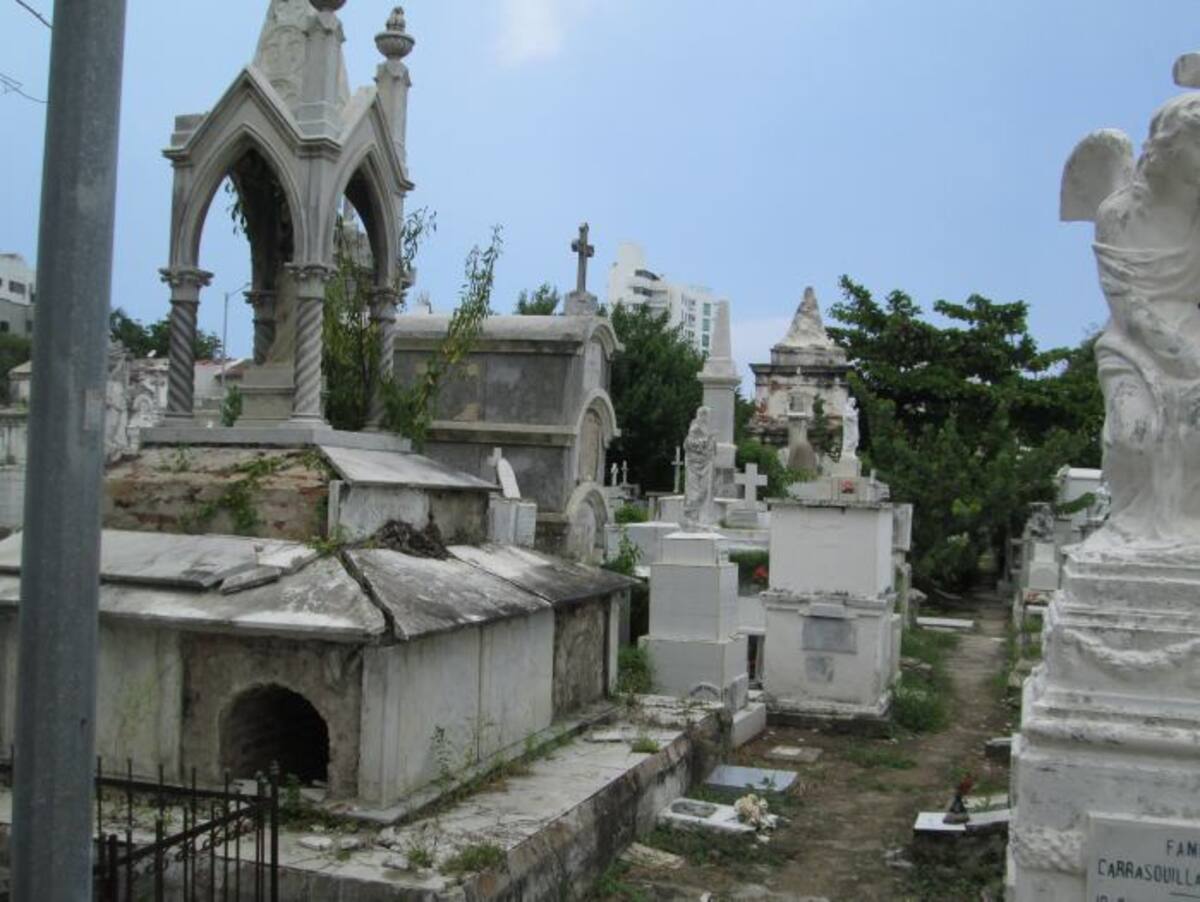 Cementerio Santa Cruz de Manga, patrimonio cultural de Cartagena. PEDRO TORRES, GENTE BAHÍA - EL UNIVERSAL
