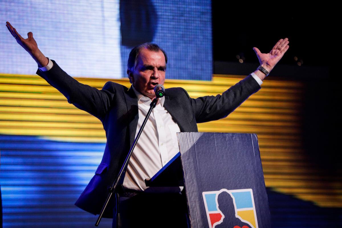 Polémicos señalamientos contra método de elección de Óscar Iván Zuluaga