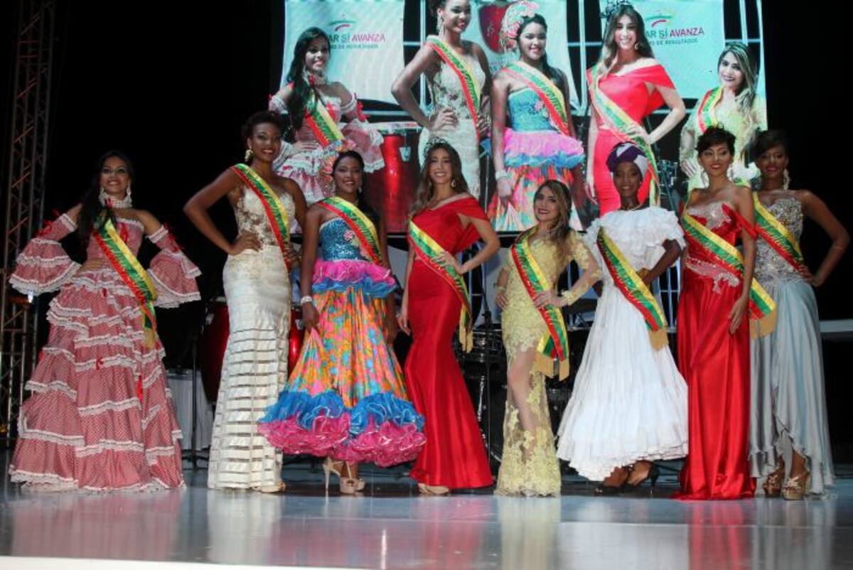 Las otras reinas nombradas anoche son: Marelis Salas Julio, Yulibeth Pérez, Kasey Michel García, María Alejandra Manga, Geraldine Acuña, Yelissa Martínez Pérez y Braidyng De la Hoz.