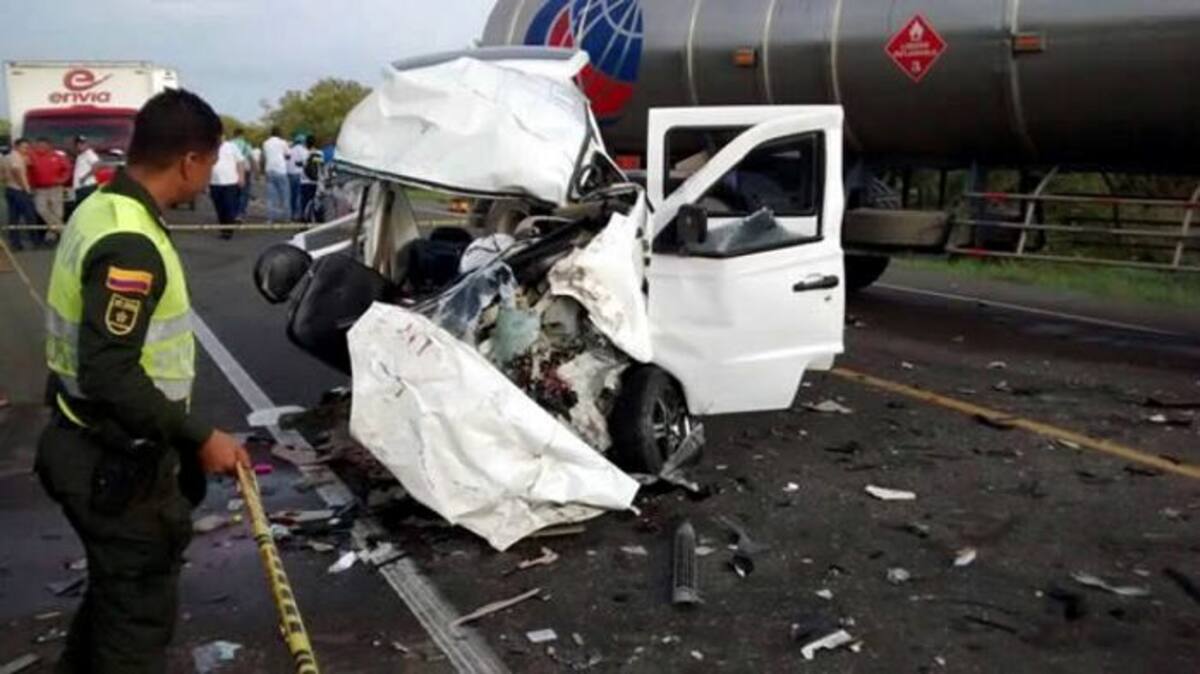 El accidente se registró este martes en el kilómetro 28 de la Troncal del Caribe, entre el municipio de Ciénaga (Magdalena) y Barranquilla. CORTESÍA