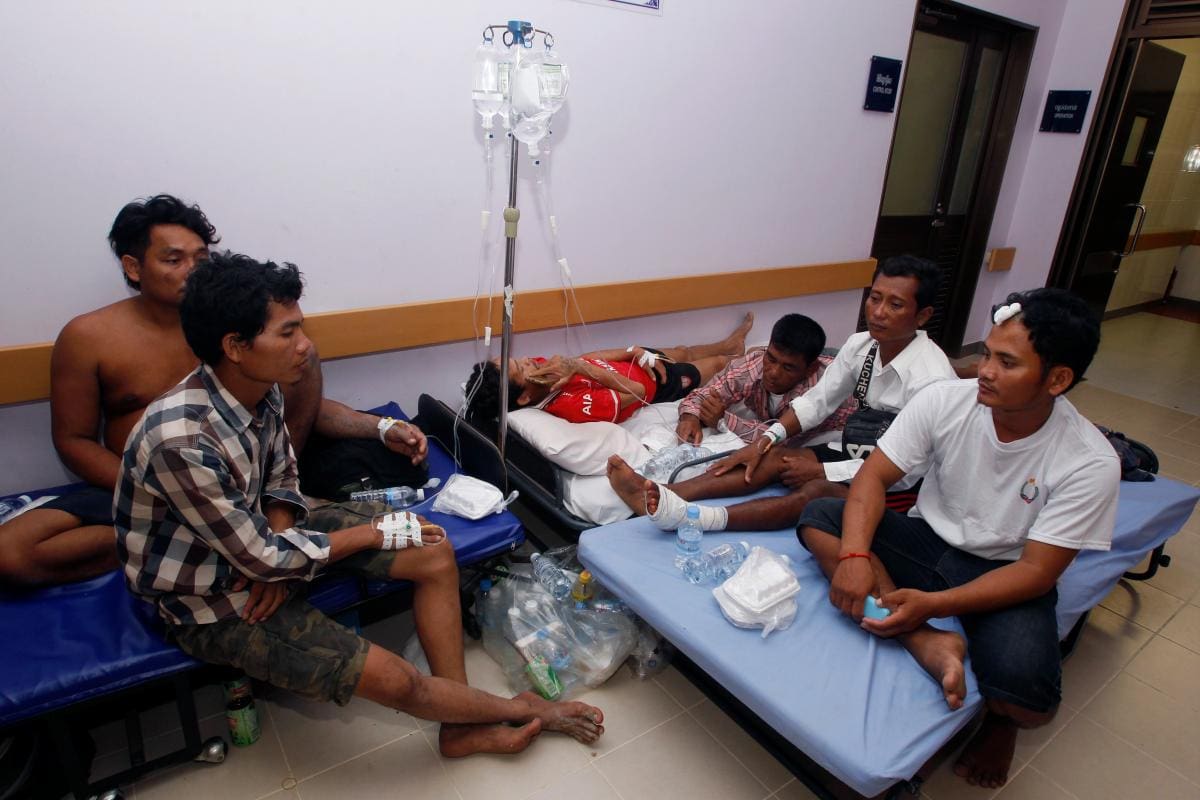 Ya son 17 muertos por derrumbe de edificio en Camboya
