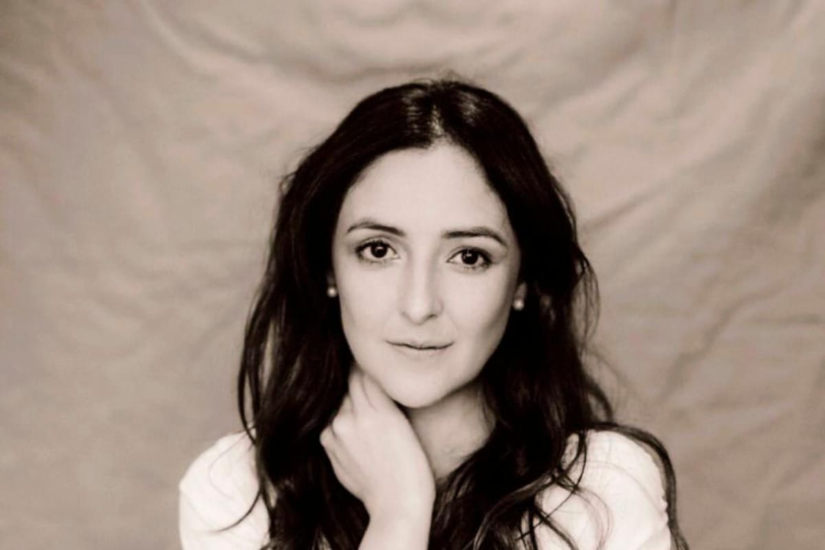 Entre música y teatro, la vida de Juliana Reyes