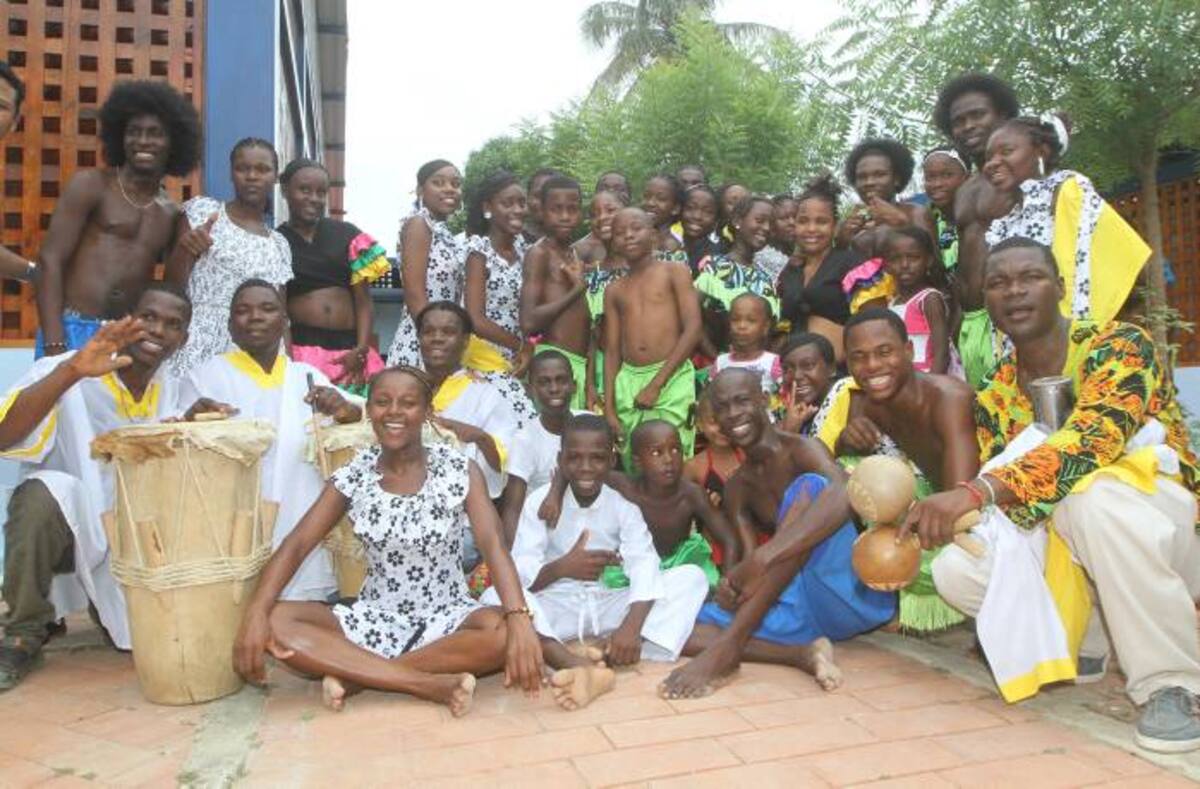 Grupo cultural que representa la cultura palenquera. JULIO CASTAÑO - EL UNIVERSAL