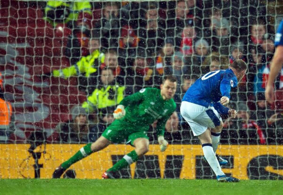 Wayne Rooney anotó ante Liverpool. EFE