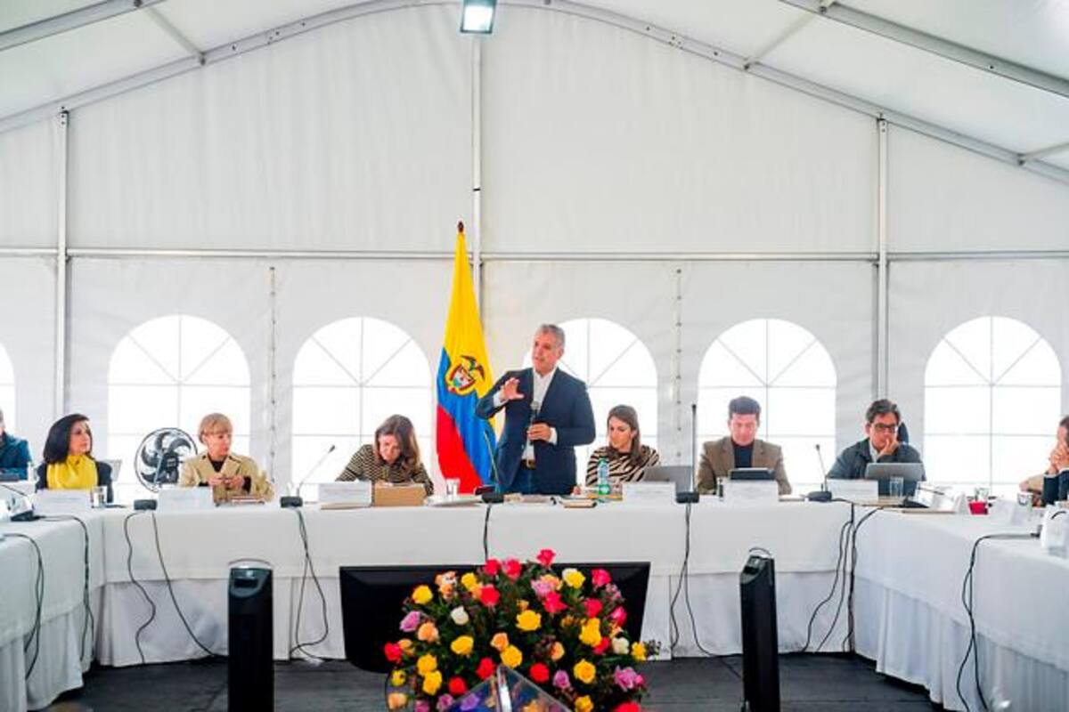 Duque pide a ministros y entidades del Ejecutivo reducir gastos