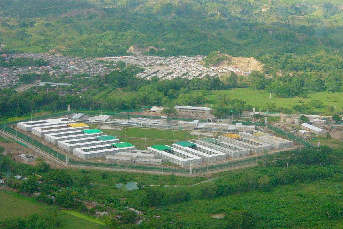 Recuperan 27 cuerpos del cementerio de La Dorada, Caldas