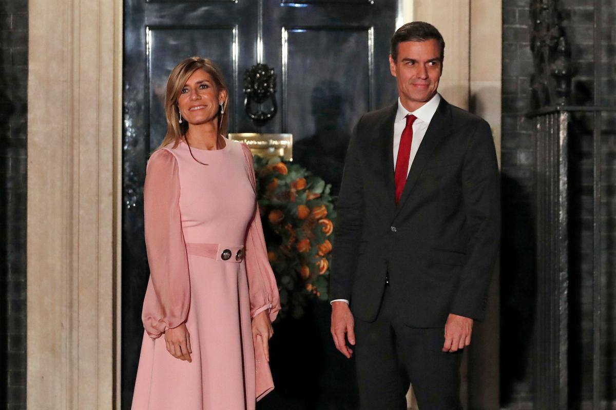 Acusan a Pedro Sánchez de dar un “espectáculo” ante el mundo