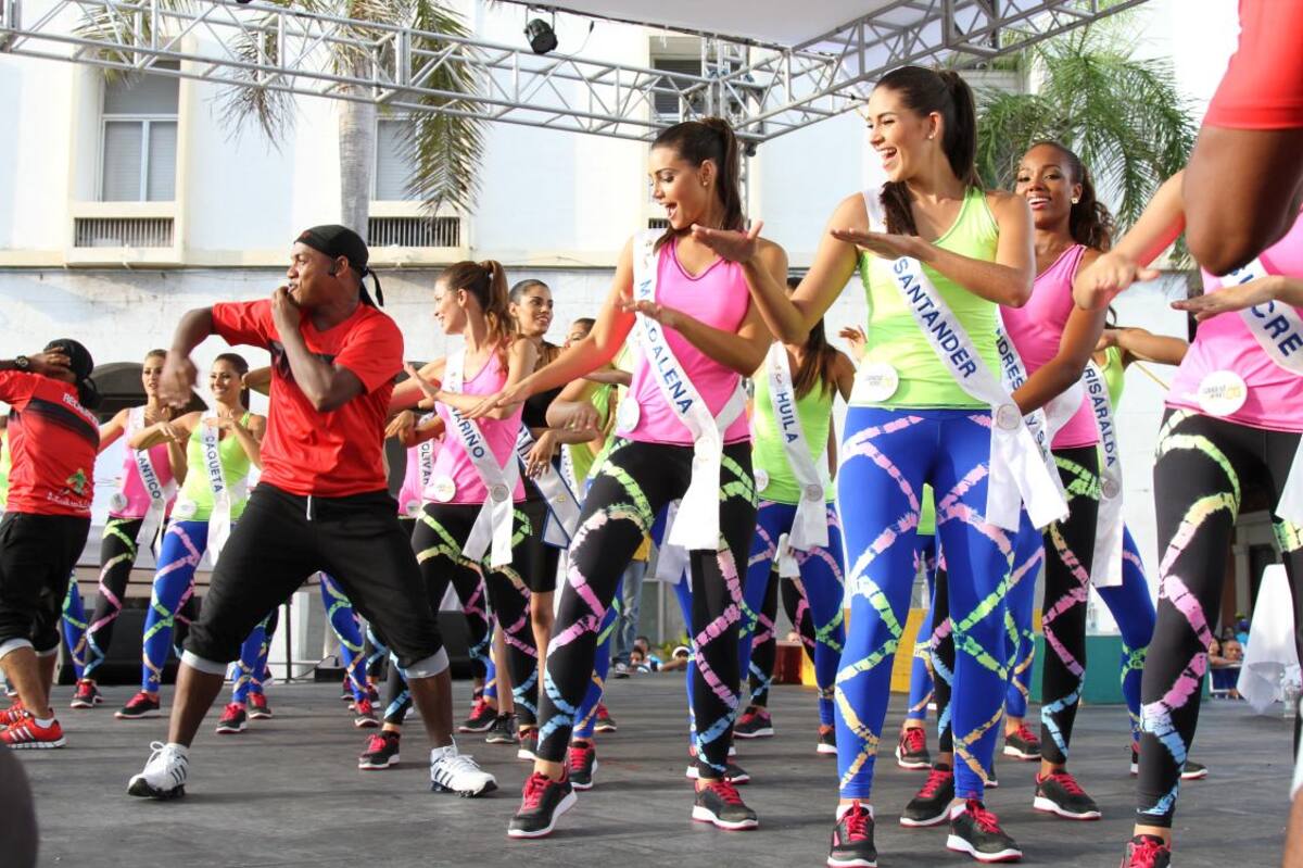 Las candidatas al Concurso Nacional de Belleza lucieron contentas y enérgicas en la 10K, Carrera de Héroes de la Patria. MARUJA PARRA