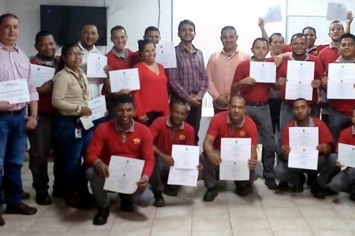Sena certifica en competencias laborales a 28 empleados