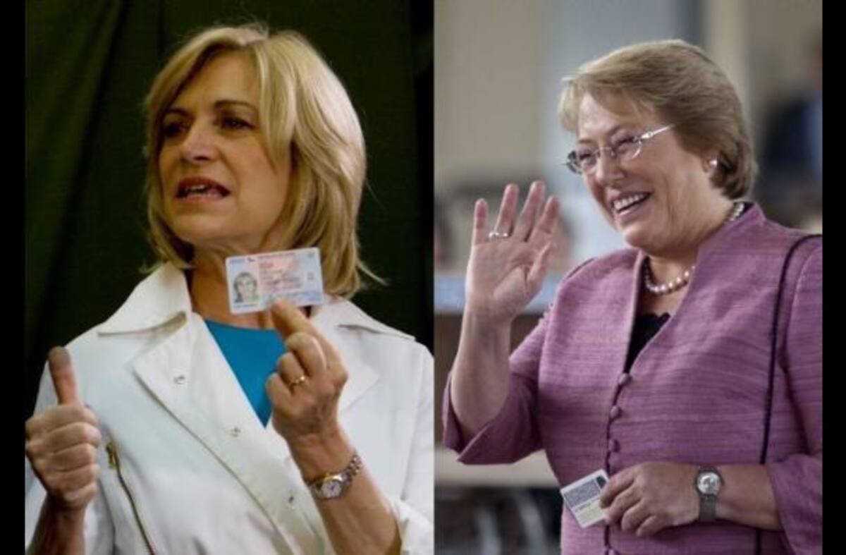 Evelin Matthei y Michelle Bachelet. AP