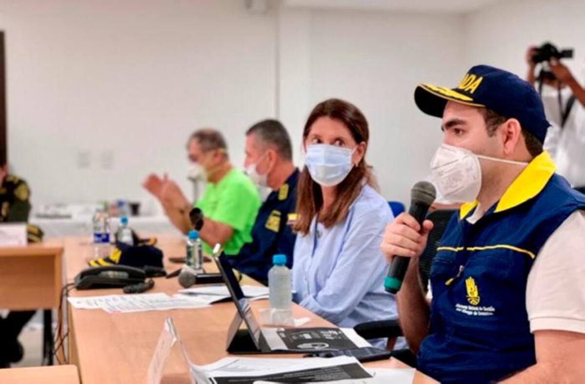 El gobernador de Bolívar, Vicente Blel, anunció mayores controles en los municipios durante el encuentro con la Vicepresidenta.//El Universal.