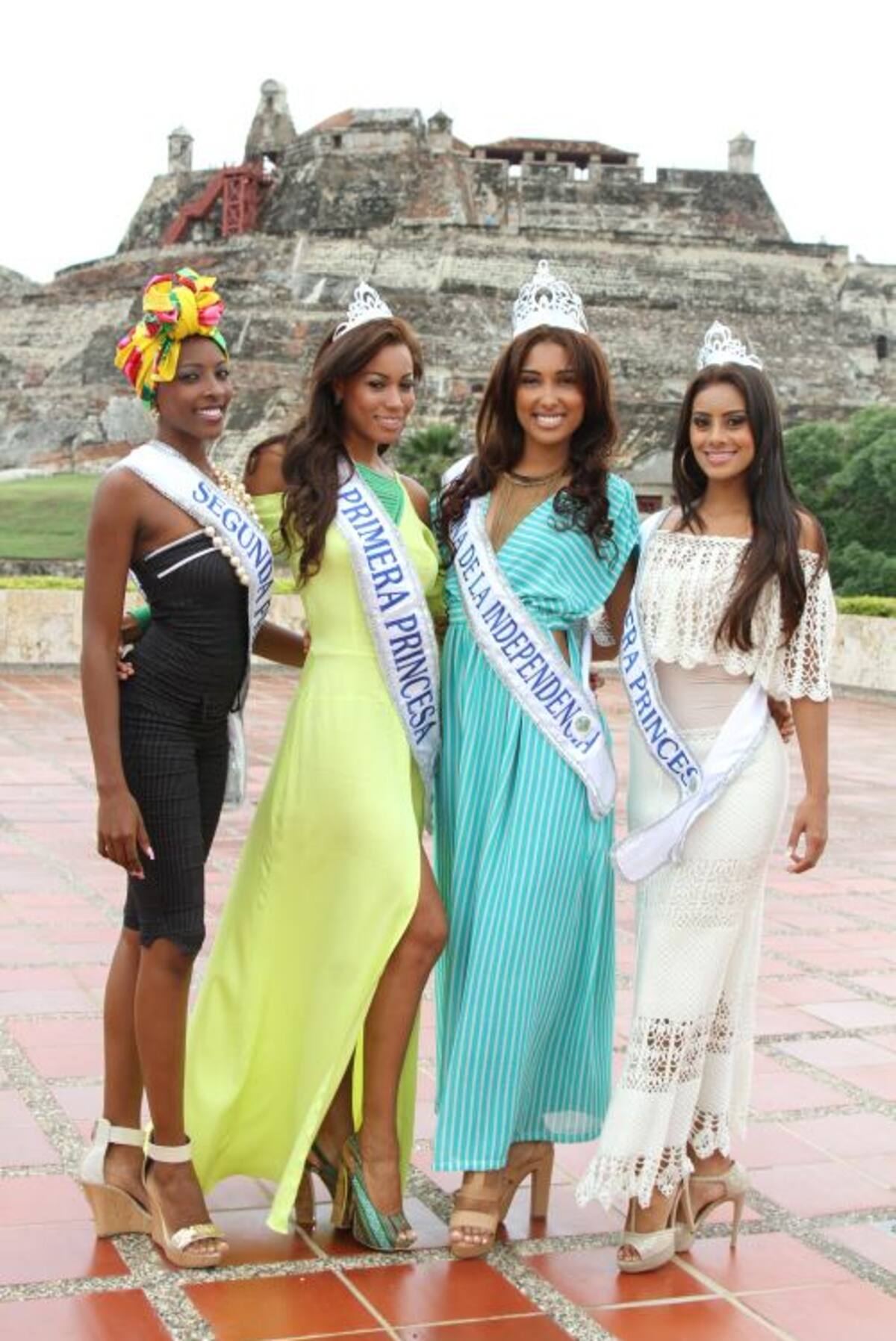 En la foto: Natalia Zúñiga, Virreina; Helen Alvis, primera princesa; Zoleidys Lozano, segunda princesa, y Zuleima Castellón, Tercera princesa. Maruja Parra
